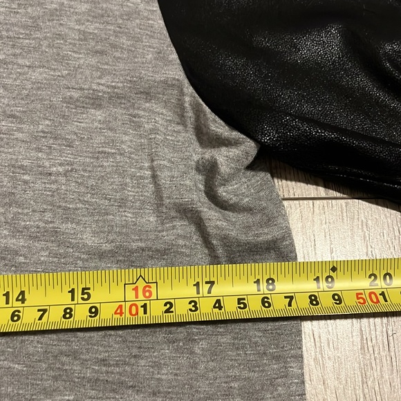 BCBGeneration Tunic Baseball Top - Picture 7 of 8